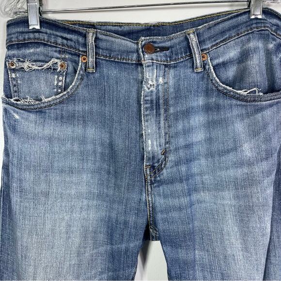 Levi's 505 Jeans, Size 32x30. Very Thin Denim. Distressed. Good used condition! - Picture 2 of 7